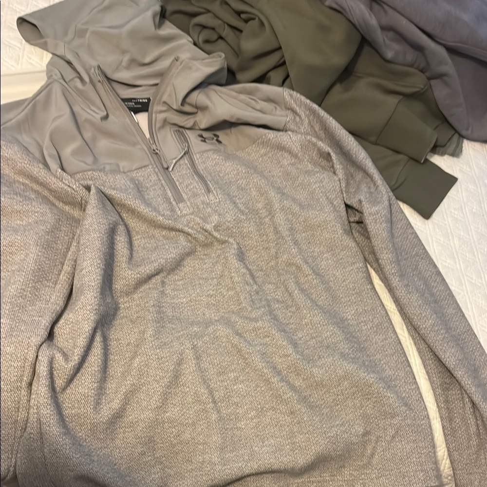 Under Armour Men's Light Gray Zip-Up Sweater